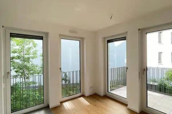 Prenájom bytu 2-izbový 55 m², Moselstraße, Frankfurt am Main Prenájom bytu 2-izbový 55 m², Moselstraße, Frankfurt am Main