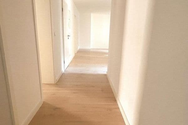 Prenájom bytu 4-izbový 88 m², Bernburger Straße 16, Dessau-Roßlau Prenájom bytu 4-izbový 88 m², Bernburger Straße 16, Dessau-Roßlau