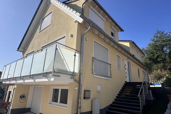Prenájom bytu 3-izbový 97 m², Rhönstraße 3A, Ronneburg Prenájom bytu 3-izbový 97 m², Rhönstraße 3A, Ronneburg