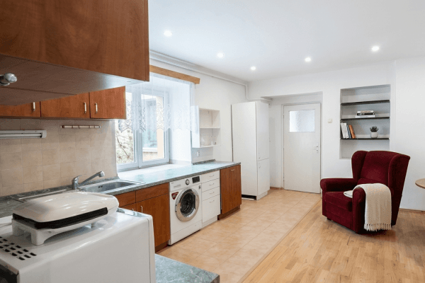 Prenájom bytu 5-izbový 128 m², SO POÚ Benešov Prenájom bytu 5-izbový 128 m², SO POÚ Benešov
