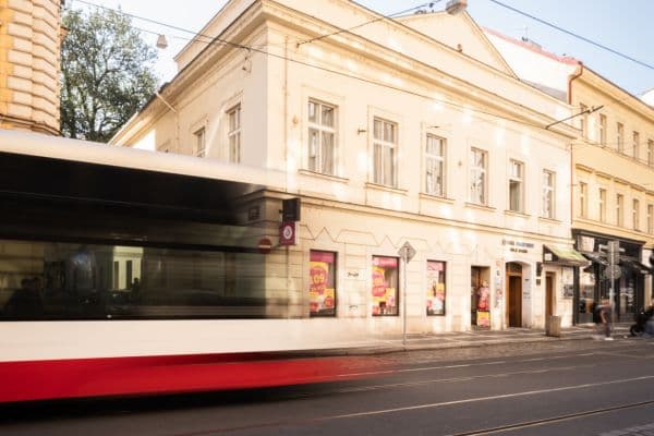 Prenájom nebytového priestoru 57 m², Růžová, Praha Prenájom nebytového priestoru 57 m², Růžová, Praha