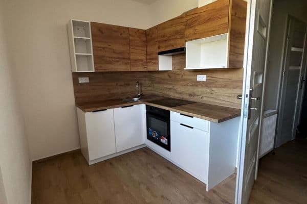 Prenájom bytu 1-izbový 34 m², V Zimném dole, Orlová Prenájom bytu 1-izbový 34 m², V Zimném dole, Orlová