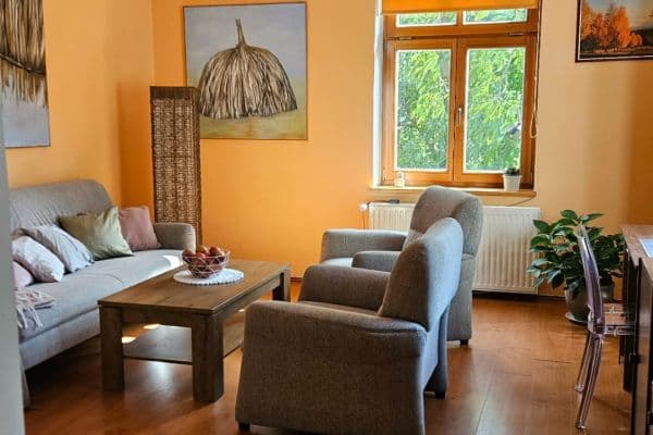 Prenájom bytu 2-izbový 47 m², Na Výšině, Karlovy Vary Prenájom bytu 2-izbový 47 m², Na Výšině, Karlovy Vary