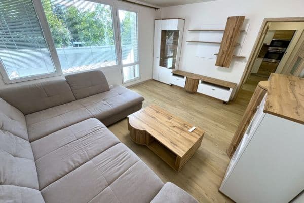 Prenájom bytu 3-izbový 62 m², Strnadova, Brno Prenájom bytu 3-izbový 62 m², Strnadova, Brno