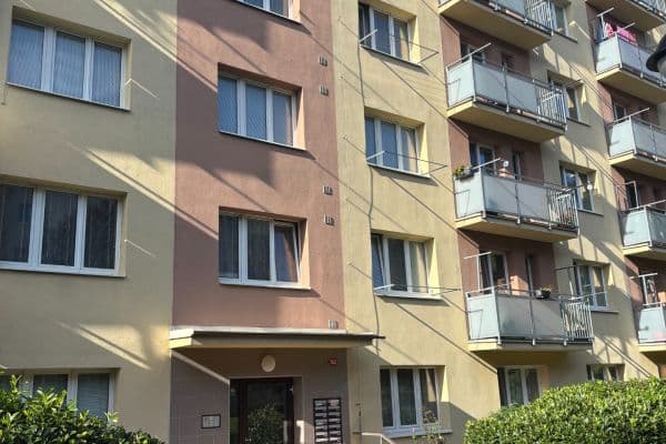 Prenájom bytu 2-izbový 54 m², třída Svobody, Zlín Prenájom bytu 2-izbový 54 m², třída Svobody, Zlín