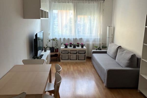 Prenájom bytu 2-izbový 44 m², Květnového vítězství, Praha Prenájom bytu 2-izbový 44 m², Květnového vítězství, Praha