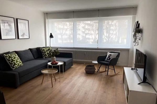 Prenájom bytu 2-izbový 65 m², Köln Prenájom bytu 2-izbový 65 m², Köln