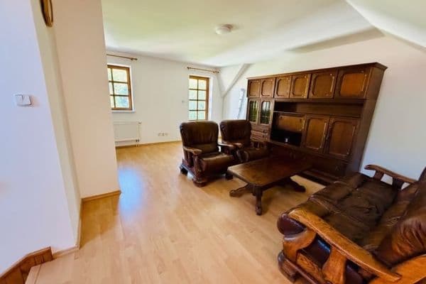 Prenájom bytu 4-izbový 152 m², Zlatá Prenájom bytu 4-izbový 152 m², Zlatá