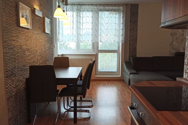 Prenájom bytu 2-izbový 58 m², K Babě, Brno Prenájom bytu 2-izbový 58 m², K Babě, Brno