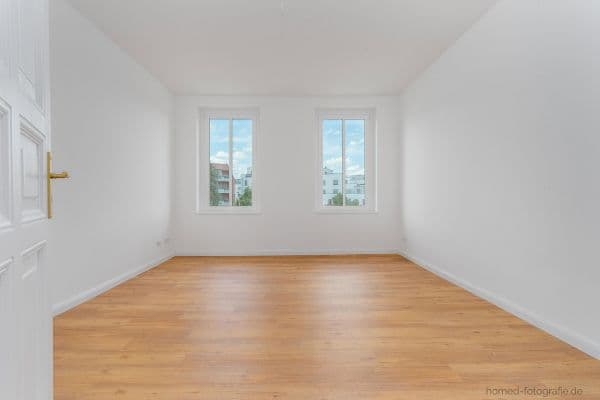 Prenájom bytu 2-izbový 68 m², Müggelheimer Straße 18, Berlin, Berlín Prenájom bytu 2-izbový 68 m², Müggelheimer Straße 18, Berlin, Berlín