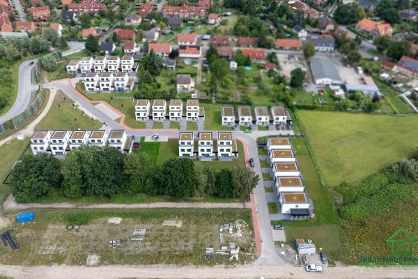 Predaj domu 144 m², pozemok 337 m², Kühls Acker 18, Schwerin, Meklenbursko-Predpomoransko Predaj domu 144 m², pozemok 337 m², Kühls Acker 18, Schwerin, Meklenbursko-Predpomoransko