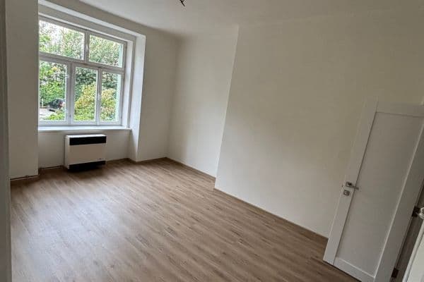 Prenájom bytu 2-izbový 45 m², Rečkova, Praha Prenájom bytu 2-izbový 45 m², Rečkova, Praha