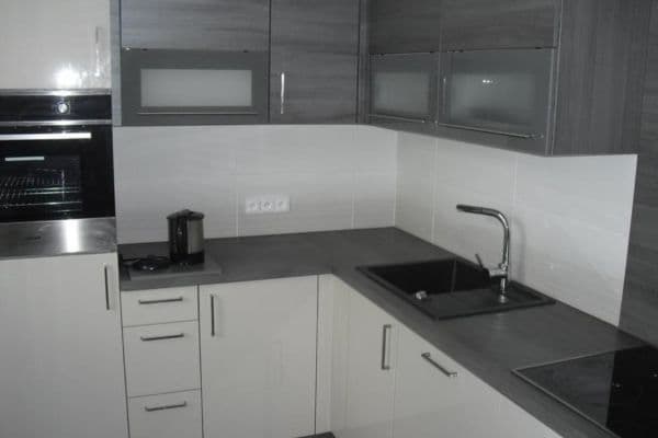 Prenájom bytu 2-izbový 62 m², Dukelská, Zlín Prenájom bytu 2-izbový 62 m², Dukelská, Zlín