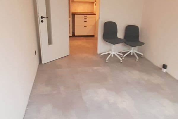 Prenájom bytu 2-izbový 42 m², Holandská, Kladno Prenájom bytu 2-izbový 42 m², Holandská, Kladno
