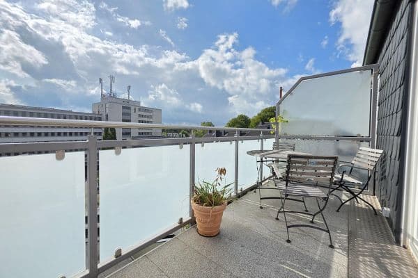 Prenájom bytu 2-izbový 61 m², Michaelstr. 4-6, Essen-Südostviertel Prenájom bytu 2-izbový 61 m², Michaelstr. 4-6, Essen-Südostviertel