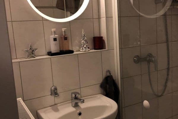 Prenájom bytu 3-izbový 97 m², Hannover, Dolné Sasko Prenájom bytu 3-izbový 97 m², Hannover, Dolné Sasko