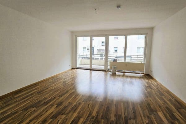 Prenájom bytu 3-izbový 92 m², Langerfelder Straße 119, Wuppertal Prenájom bytu 3-izbový 92 m², Langerfelder Straße 119, Wuppertal