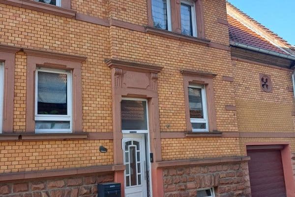Predaj domu 114 m², pozemok 464 m², Kaiserslautern Erfenbach, Porýnie-Falcko Predaj domu 114 m², pozemok 464 m², Kaiserslautern Erfenbach, Porýnie-Falcko