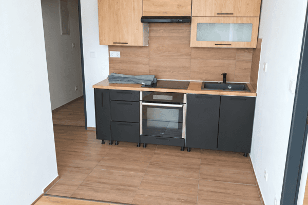Prenájom bytu 2-izbový 80 m², Hornická, Netolice Prenájom bytu 2-izbový 80 m², Hornická, Netolice