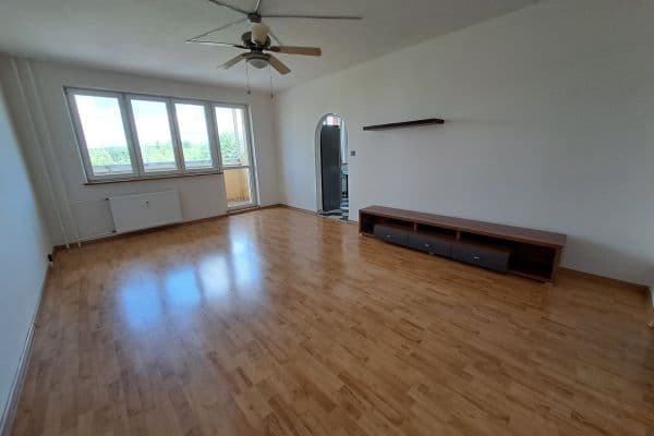 Prenájom bytu 3-izbový 79 m², Letní, SO POÚ Havířov Prenájom bytu 3-izbový 79 m², Letní, SO POÚ Havířov