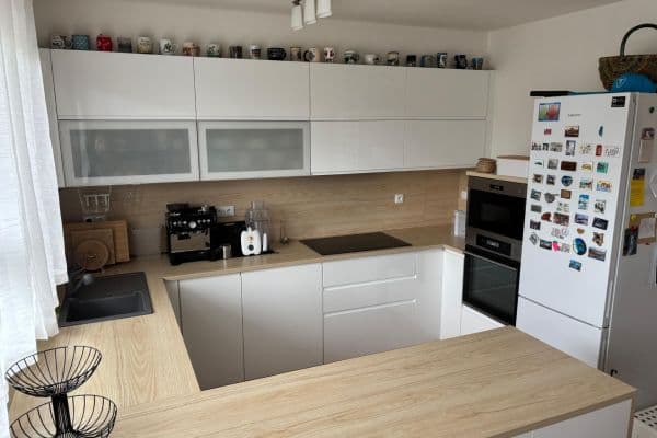 Prenájom domu 196 m², pozemok 500 m², Lutínská, Praha Prenájom domu 196 m², pozemok 500 m², Lutínská, Praha