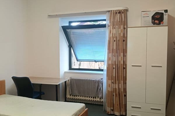 Prenájom bytu 4-izbový 23 m², Komárovské nábřeží, Brno Prenájom bytu 4-izbový 23 m², Komárovské nábřeží, Brno