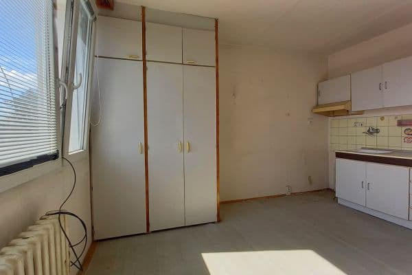 Predaj bytu 1-izbový 40 m², Na Komárově, SO POÚ Plasy Predaj bytu 1-izbový 40 m², Na Komárově, SO POÚ Plasy