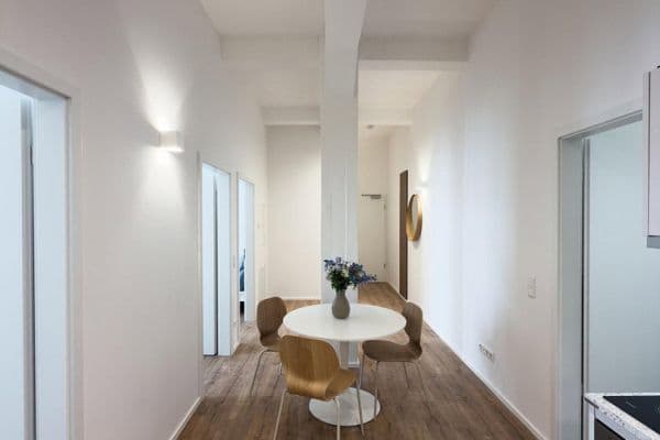 Prenájom bytu 4-izbový 71 m², Fürther Str. 42A, Nürnberg Gostenhof, Bavorsko Prenájom bytu 4-izbový 71 m², Fürther Str. 42A, Nürnberg Gostenhof, Bavorsko
