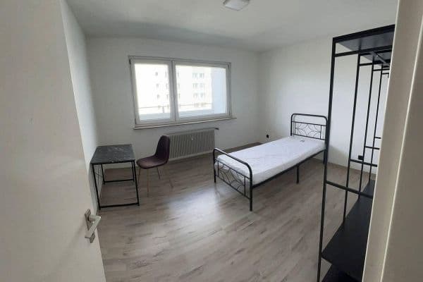Prenájom bytu 4-izbový 90 m², Gerhart - Hauptmann Straße 15, Erlangen Prenájom bytu 4-izbový 90 m², Gerhart - Hauptmann Straße 15, Erlangen