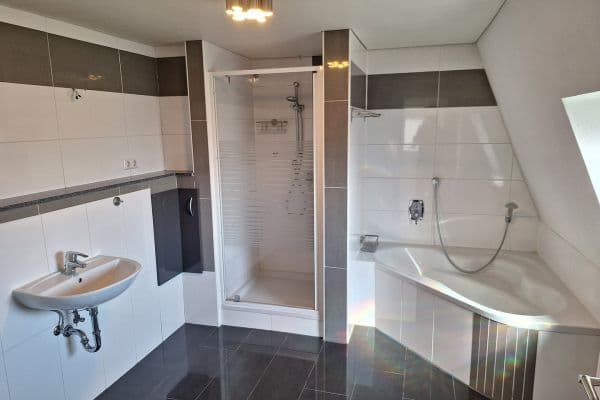 Predaj bytu 3-izbový 121 m², Langenau Göttingen Predaj bytu 3-izbový 121 m², Langenau Göttingen
