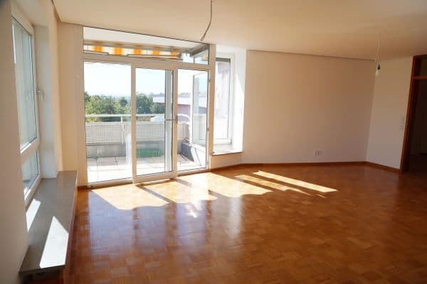 Prenájom bytu 2-izbový 100 m², Taunusstraße 58, Böblingen Prenájom bytu 2-izbový 100 m², Taunusstraße 58, Böblingen