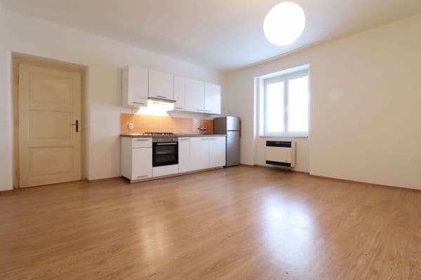 Prenájom bytu 3-izbový 84 m², Boženy Němcové, Mladá Boleslav Prenájom bytu 3-izbový 84 m², Boženy Němcové, Mladá Boleslav