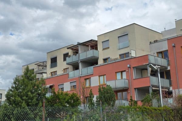 Prenájom bytu 3-izbový 112 m², Osiková, České Budějovice Prenájom bytu 3-izbový 112 m², Osiková, České Budějovice
