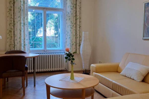 Prenájom nebytového priestoru 17 m², Krkonošská, Praha Prenájom nebytového priestoru 17 m², Krkonošská, Praha