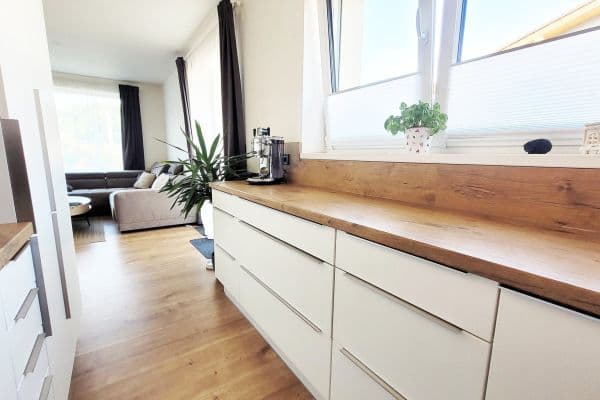 Prenájom bytu 3-izbový 78 m², Na Pastvinách, Svinaře Prenájom bytu 3-izbový 78 m², Na Pastvinách, Svinaře