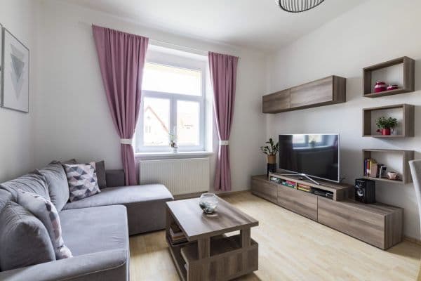 Prenájom bytu 2-izbový 50 m², V Domově, Praha Prenájom bytu 2-izbový 50 m², V Domově, Praha