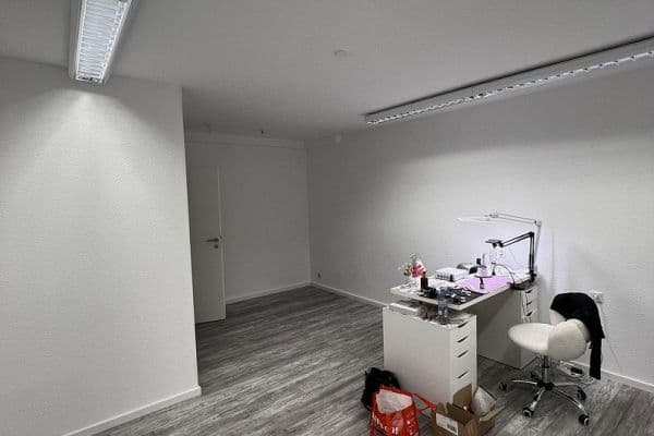 Prenájom kancelárie 30 m², Stiller Weg 52, Mannheim Prenájom kancelárie 30 m², Stiller Weg 52, Mannheim