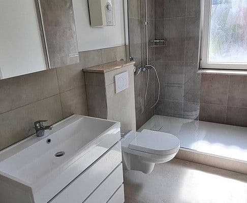 Prenájom bytu 3-izbový 75 m², Hannover, Dolné Sasko Prenájom bytu 3-izbový 75 m², Hannover, Dolné Sasko