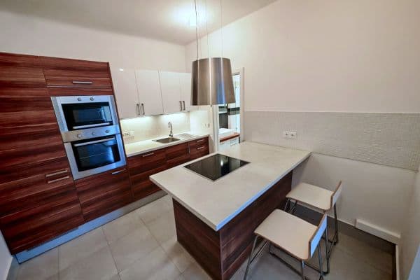 Predaj bytu 2-izbový 50 m², Velehradská, Praha, Praha Predaj bytu 2-izbový 50 m², Velehradská, Praha, Praha