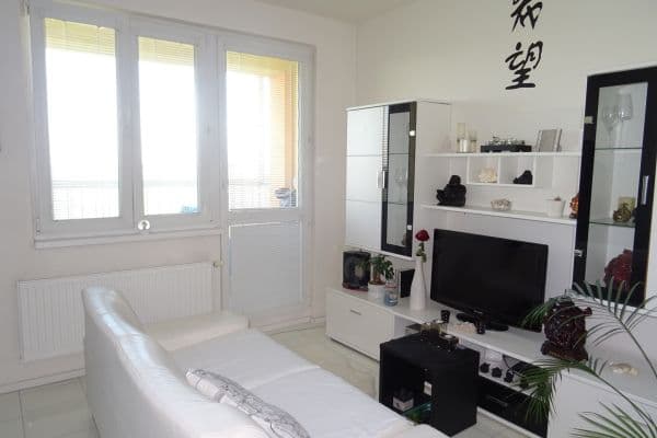 Predaj bytu 2-izbový 53 m², V Honech, SO POÚ Odolena Voda Predaj bytu 2-izbový 53 m², V Honech, SO POÚ Odolena Voda