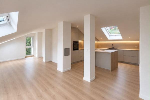 Prenájom bytu 4-izbový 80 m², Memelstraße 30, Eberbach, Bádensko-Wurttembersko Prenájom bytu 4-izbový 80 m², Memelstraße 30, Eberbach, Bádensko-Wurttembersko