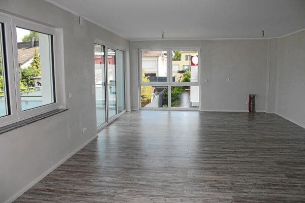 Prenájom bytu 3-izbový 94 m², Domblick 61, Königswinter Prenájom bytu 3-izbový 94 m², Domblick 61, Königswinter