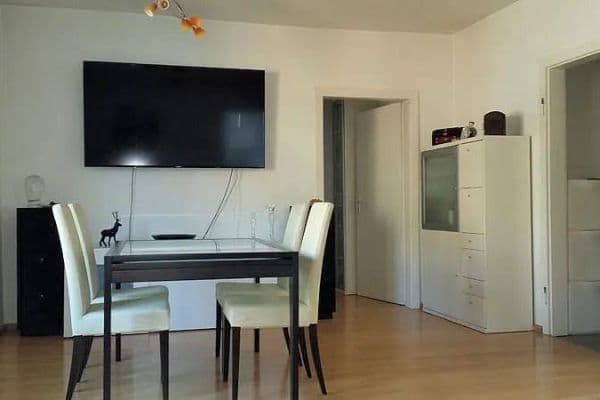 Prenájom bytu 2-izbový 68 m², Victoriastr. 20, Köln, Severné Porýnie - Westfálsko Prenájom bytu 2-izbový 68 m², Victoriastr. 20, Köln, Severné Porýnie - Westfálsko