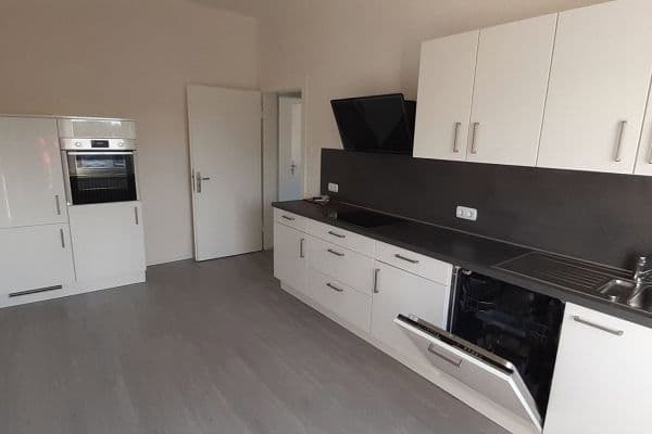 Prenájom bytu 3-izbový 82 m², Grabenstr.190, Duisburg Prenájom bytu 3-izbový 82 m², Grabenstr.190, Duisburg
