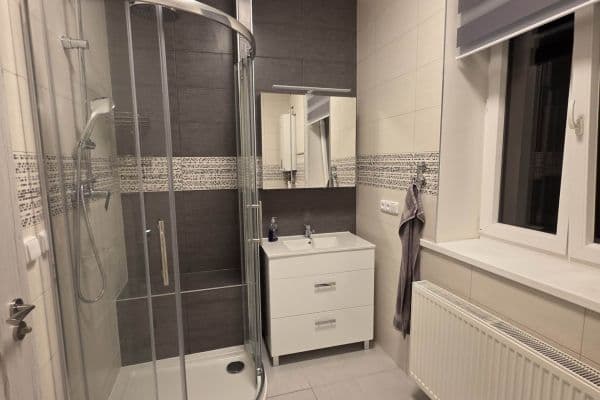 Prenájom bytu 2-izbový 48 m², Zádušní, Kladno Prenájom bytu 2-izbový 48 m², Zádušní, Kladno