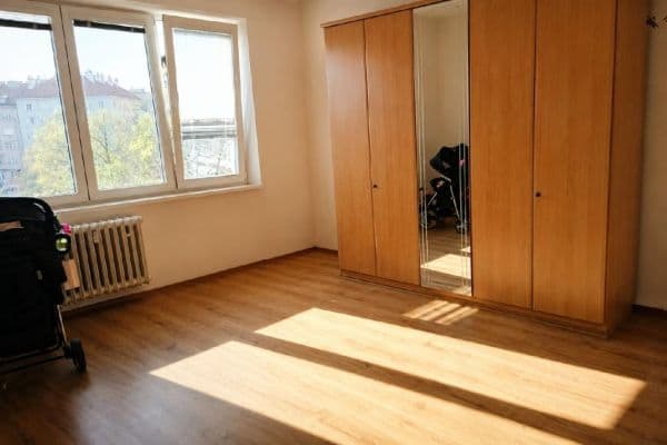 Predaj bytu 1-izbový 37 m², náměstí Svatopluka Čecha, Praha Predaj bytu 1-izbový 37 m², náměstí Svatopluka Čecha, Praha