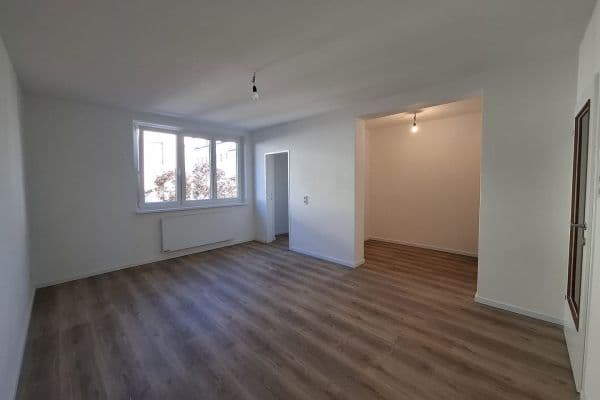 Prenájom bytu 1-izbový 37 m², Wien, Viedeň Prenájom bytu 1-izbový 37 m², Wien, Viedeň
