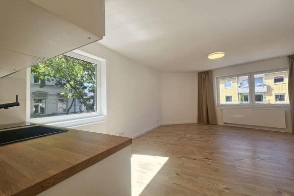 Prenájom bytu 1-izbový 35 m², Lorettostr. 60, Düsseldorf, Severné Porýnie - Westfálsko Prenájom bytu 1-izbový 35 m², Lorettostr. 60, Düsseldorf, Severné Porýnie - Westfálsko