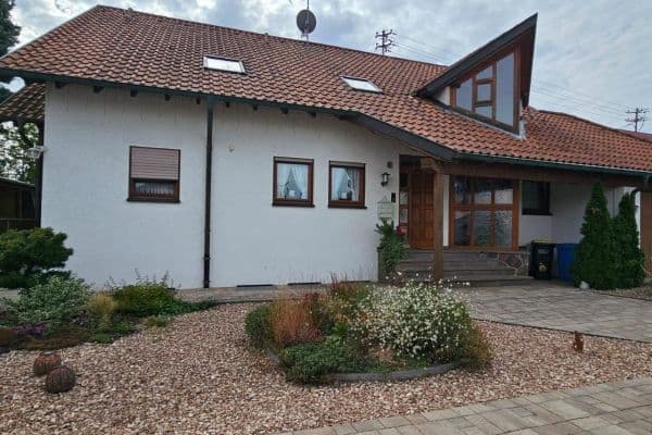 Predaj domu 270 m², pozemok 690 m², Oedheim Predaj domu 270 m², pozemok 690 m², Oedheim