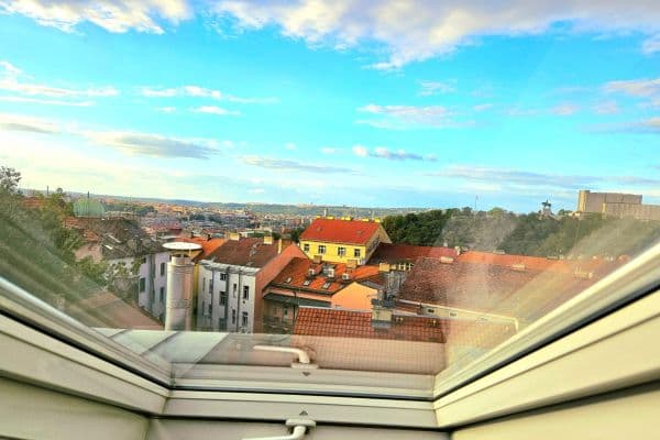 Prenájom bytu 1-izbový 45 m², Vlkova, Praha Prenájom bytu 1-izbový 45 m², Vlkova, Praha